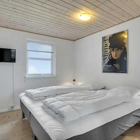 2 Bedroom Amazing Home In Hjorring بيت للعطل